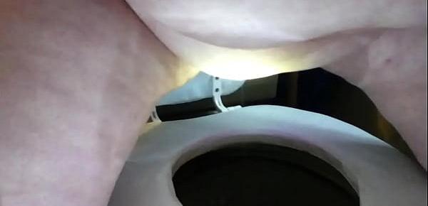  Wife taking a piss